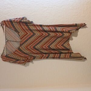Wilde Chevron Patterned Top Size XL ASYMETRICAL HEM Size XL BOHO